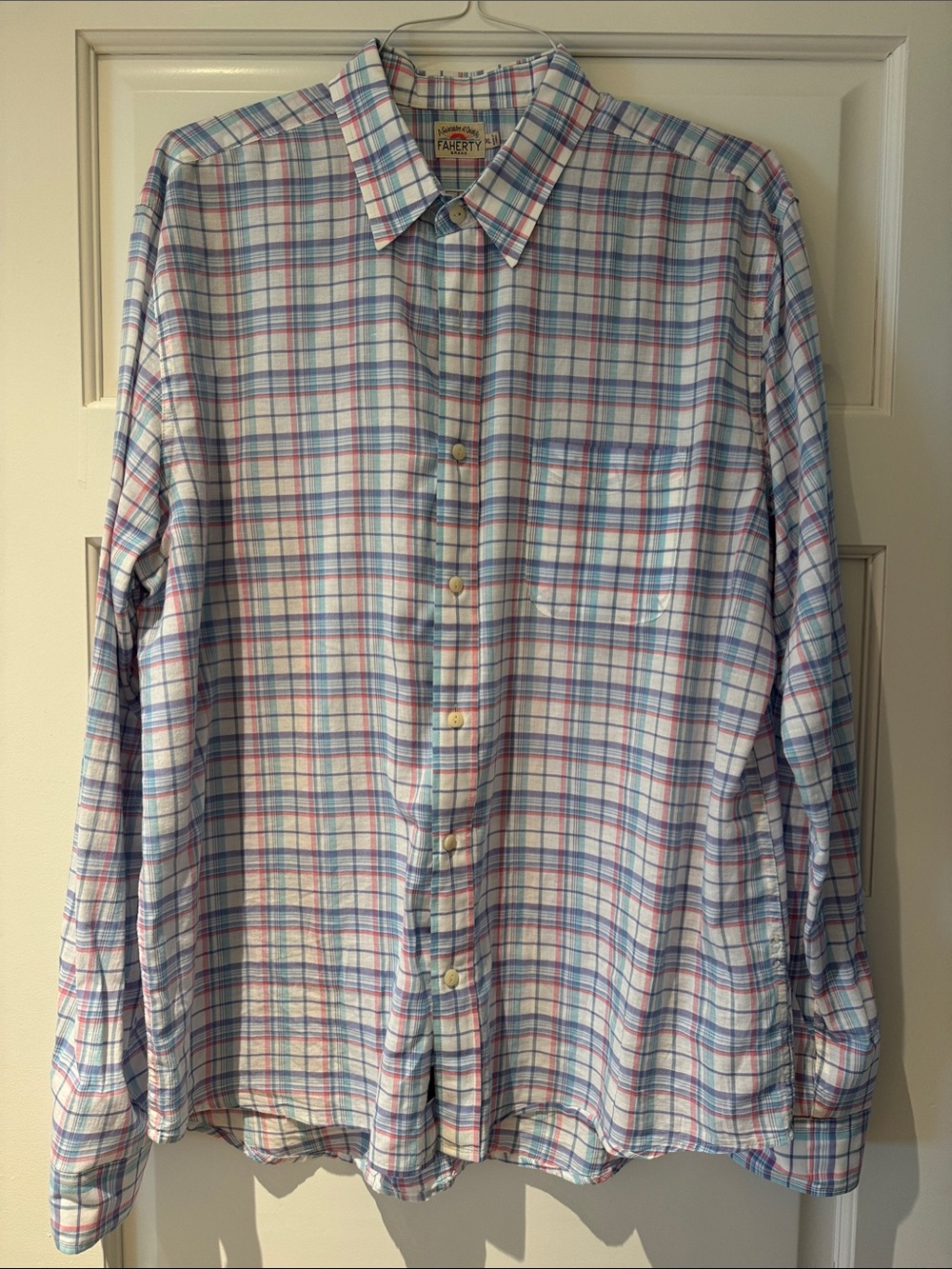 Faherty mens lightweight button down XL EUC